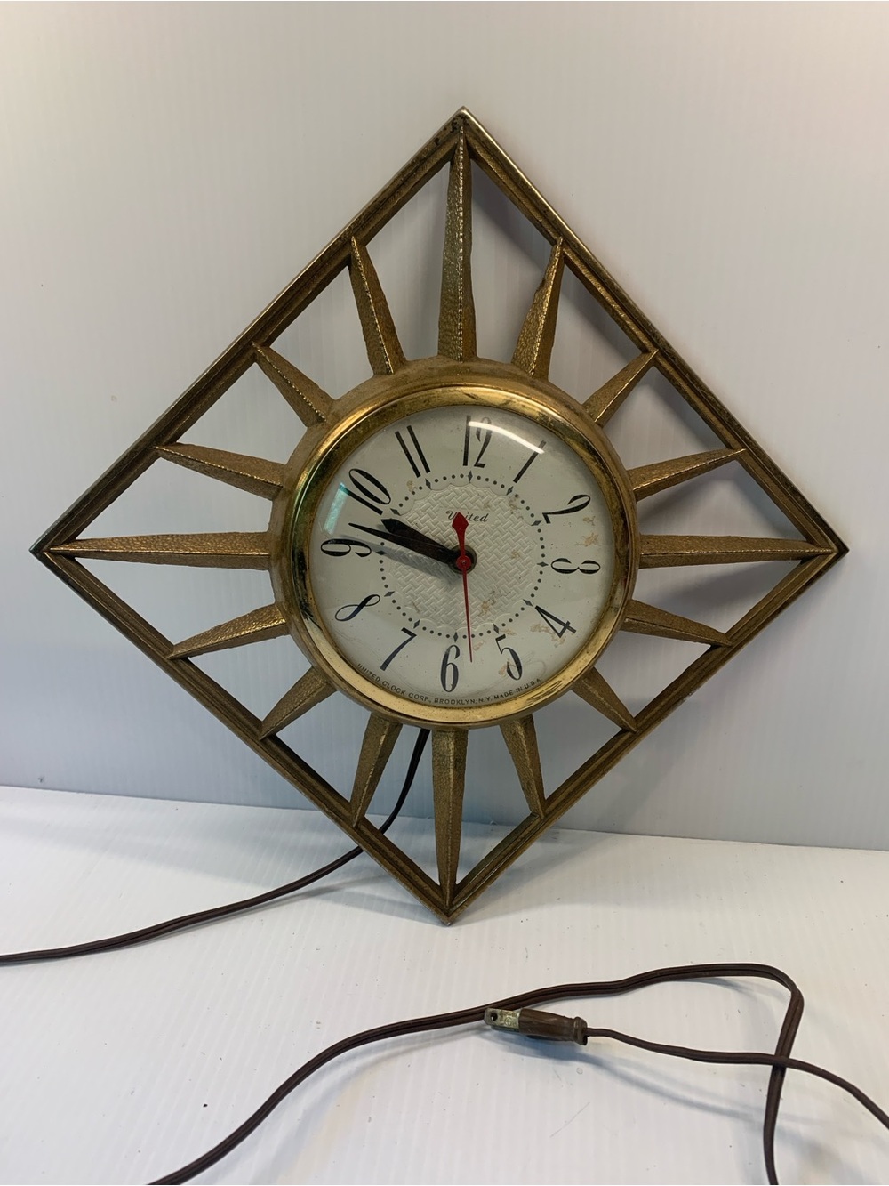 Vintage Gold Starburst Wall Clock - Gold